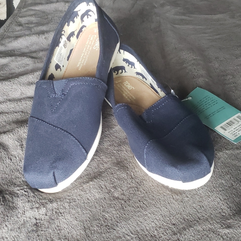 Toms classic navy slip on